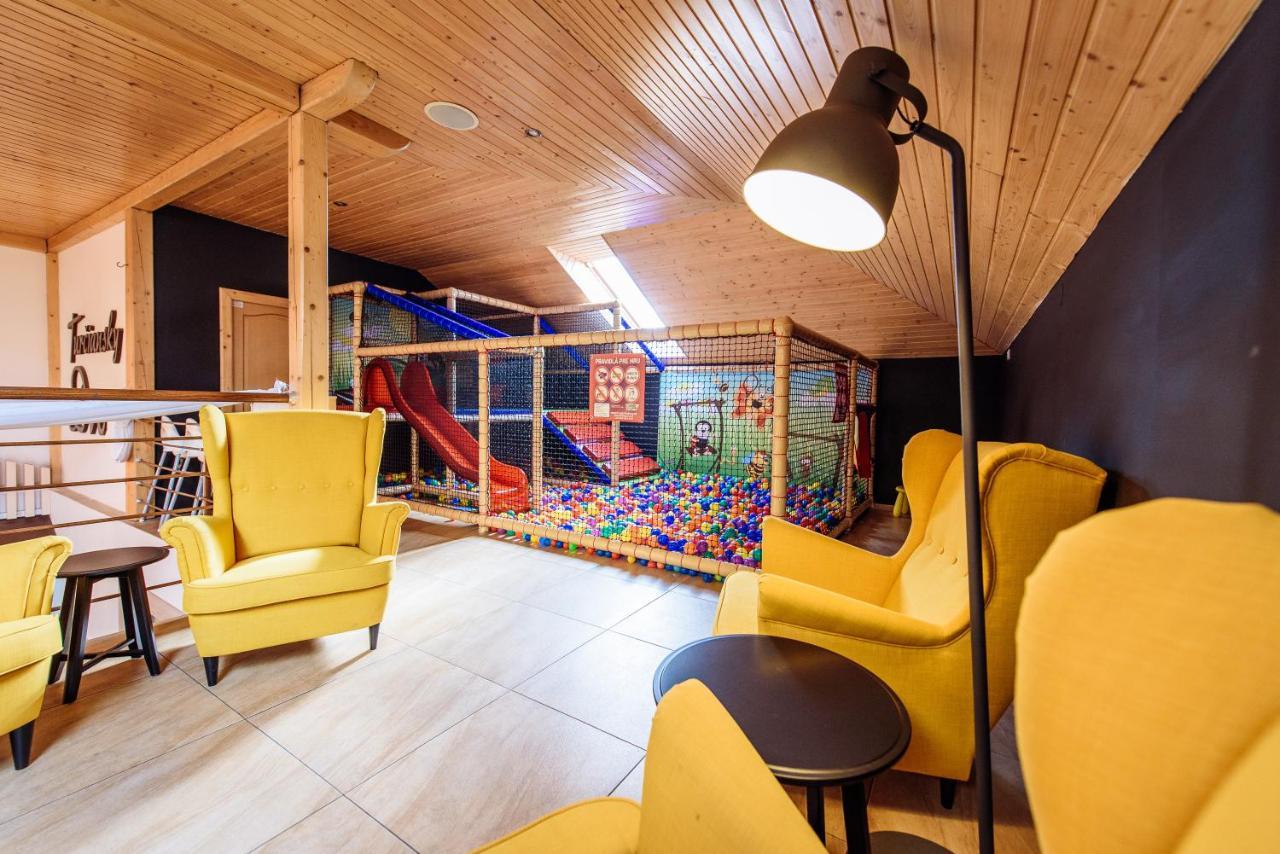 Turciansky Dvor Hotel Martin Buitenkant foto